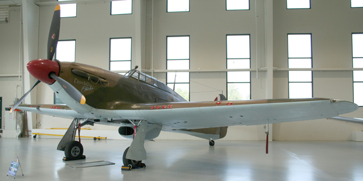 Hawker Hurricane Mk XII con número de Serie 5667 conservado en el The Fighter Factory en Virginia Beach, Virginia
