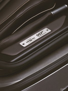 DB9_GT_Bond_Edition_Sill_Plaque.jpg