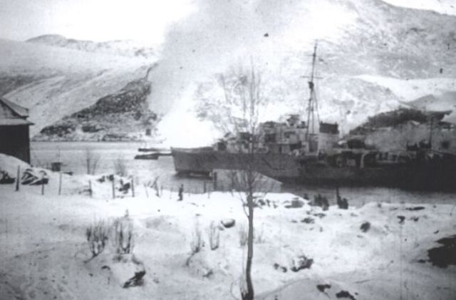 Destructor HMS Onslow en el Ulvesund