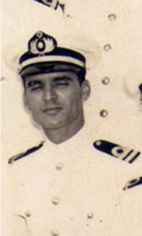Teniente de navío Wolfgang Larrazábal Ugueto, comandante del Urdaneta